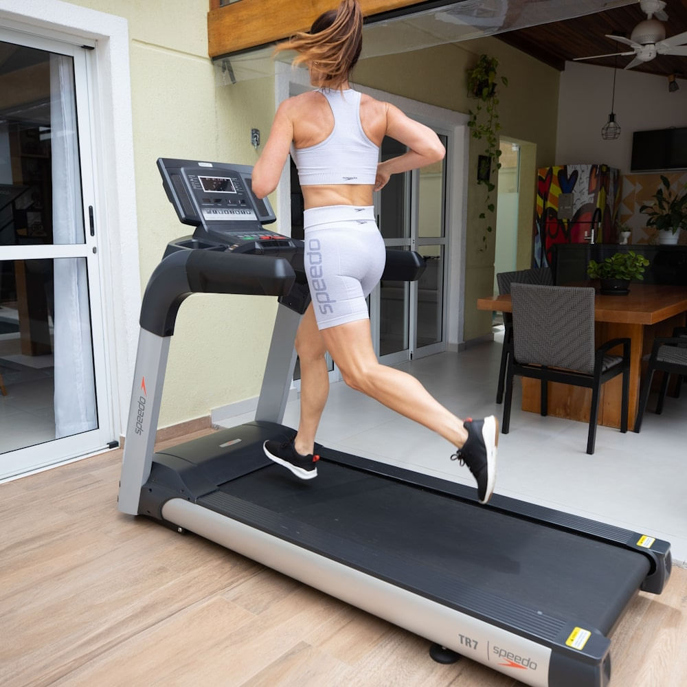 Esteira Ergométrica Speedo TR7 - Alto desempenho - Imagem 4