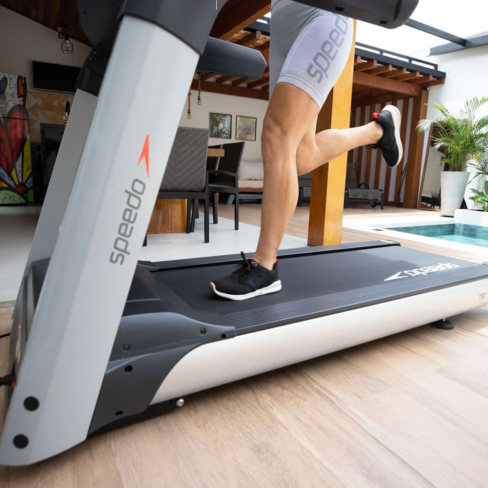 Esteira Ergométrica Speedo TR7+ - Painel Touch e Wi-Fi - Imagem 6